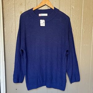 Free People Beach Crewneck Sweater in blue oceans size S